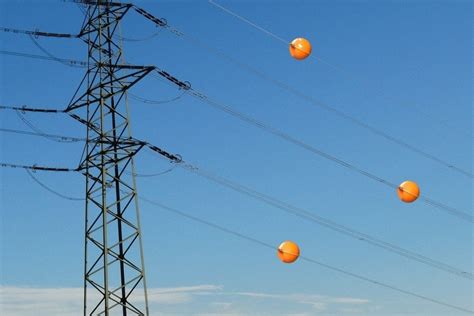 Power lines may be difficult to see on low-level flights, especially if the pilot is facing the sun or flying in low visibility conditions such as. . What are the orange balls on power lines